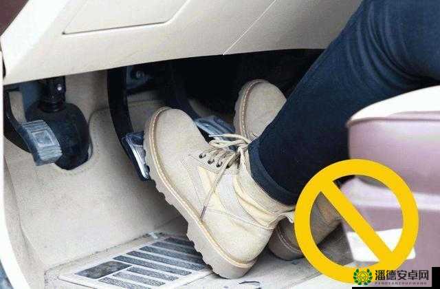 极品飞车16键盘设置攻略，解决无法将油门和刹车设置为上下键的问题