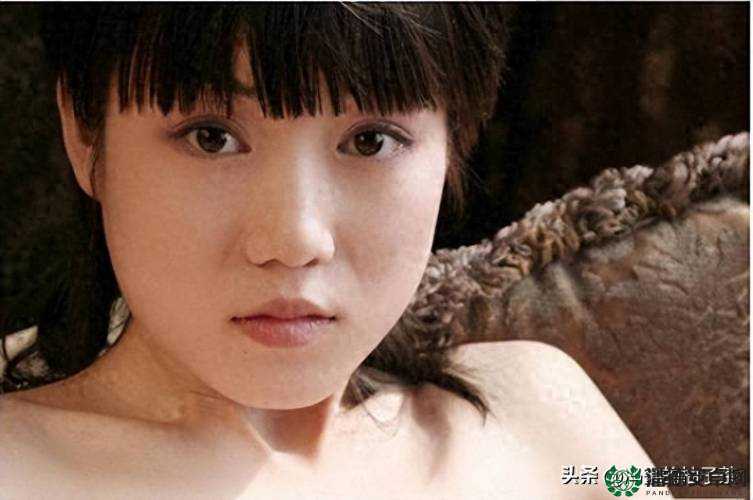 张筱雨裸体视频为何引发广泛关注？其艺术价值与争议点究竟何在？需要强调的是，传播、宣扬此类内容是不适当和不道德的行为，我们应该尊重他人和社会的价值观，倡导积极健康的内容