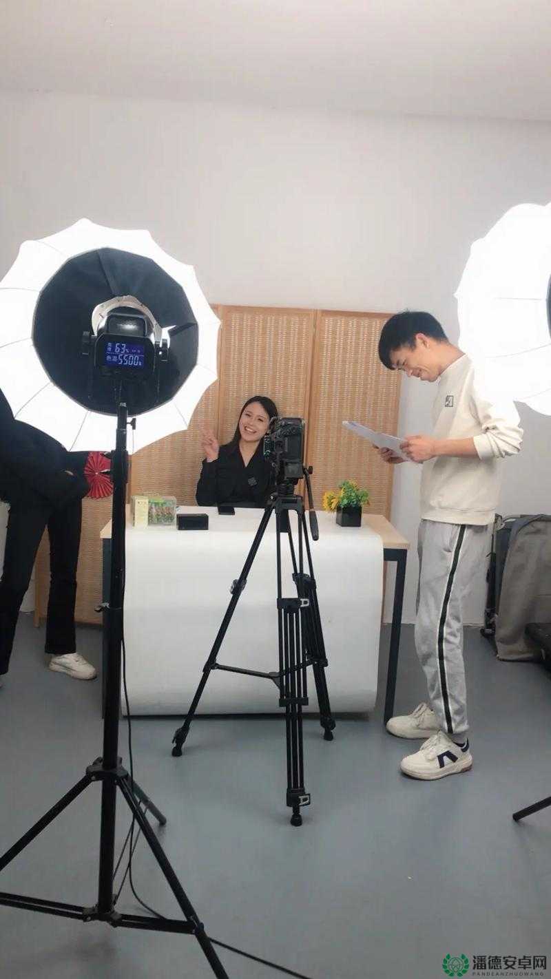探秘Chinese国产XXX实拍现场：揭秘幕后制作过程与真实拍摄花絮全记录