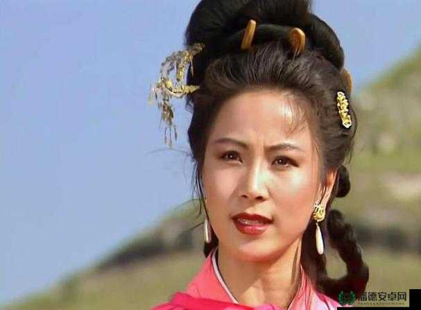 刘蝉站在板登上曹孙尚香，这背后究竟隐藏着怎样的故事？刘蝉站在板登上曹孙尚香，引发众人热议，究竟是何原因？刘蝉站在板登上曹孙尚香，这一奇特场景背后有何深意？